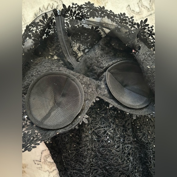 Black lace and sequined dress, completely sheer except for the bust area. Size S - Picture 11 of 16